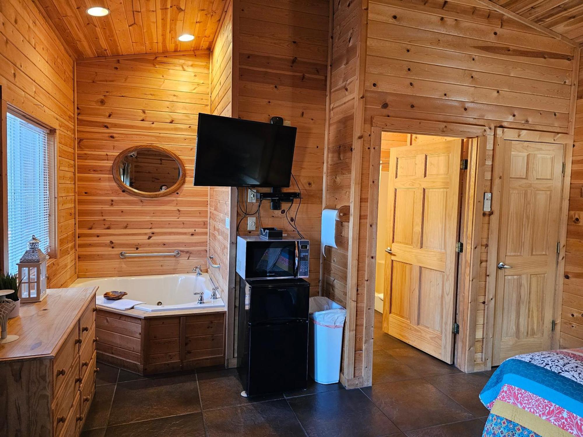 5 Min To Beaver Lake-King Bed-Fire Pit-Jetted Tub #4 Eureka Springs Bagian luar foto