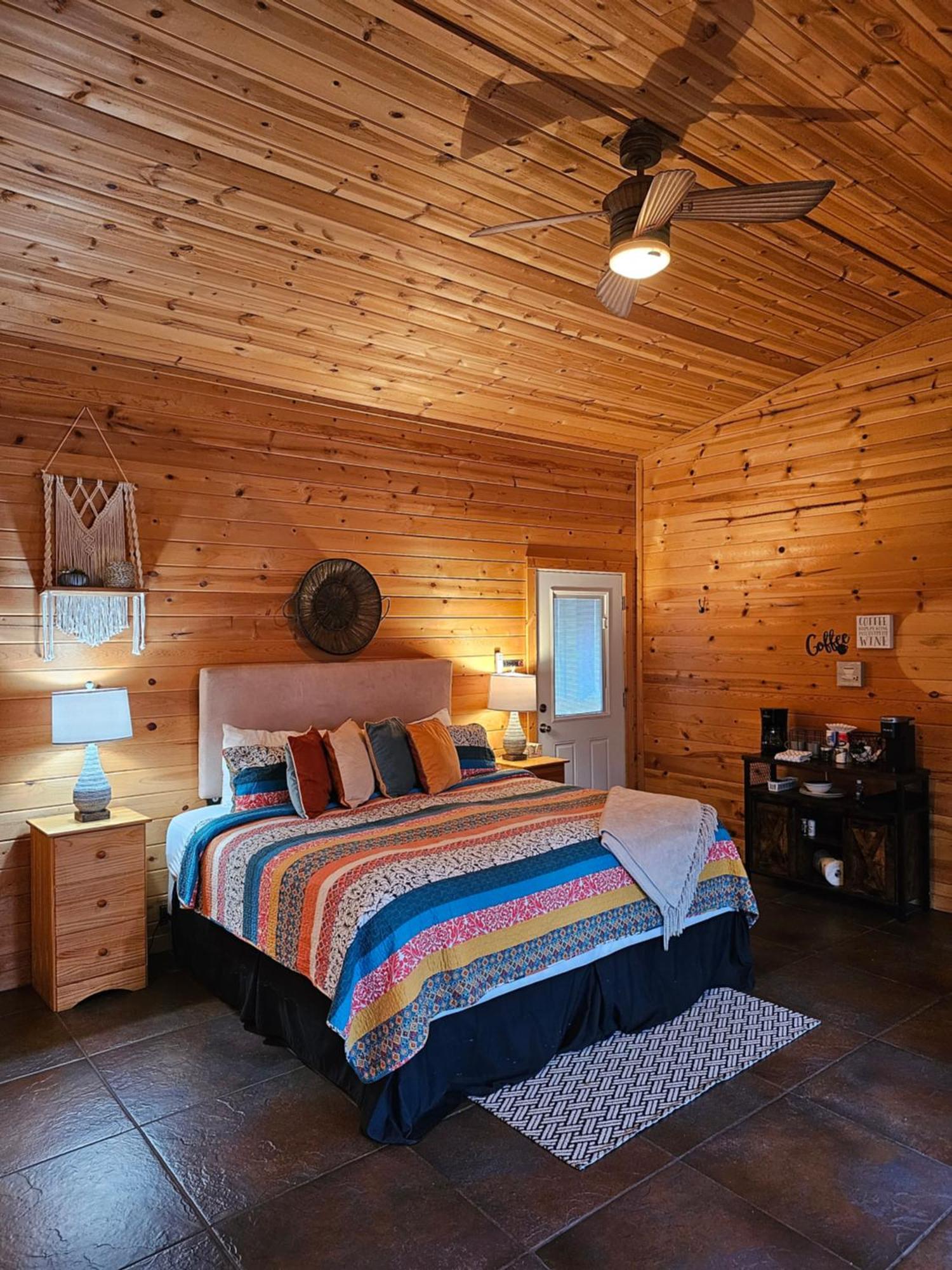 5 Min To Beaver Lake-King Bed-Fire Pit-Jetted Tub #4 Eureka Springs Bagian luar foto